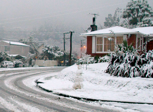 Snow in the Upper Hutt suburb of Pinehaven