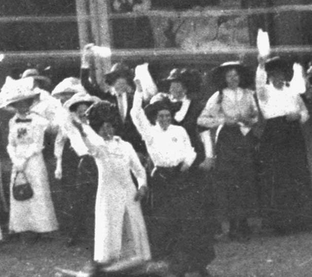 Strike supporters at 1912 Waihi strike