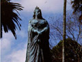 statue of Queen Victoria