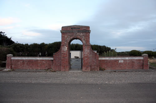 Orepuki memorial