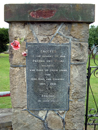 Pakipaki memorial