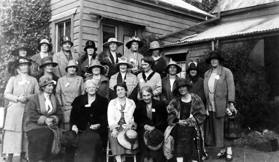 Group photograph of women, 1925