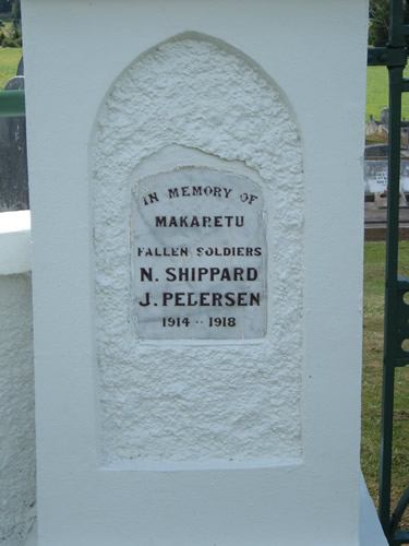 Makaretu memorial detail