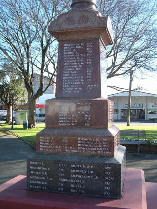 Carterton memorial