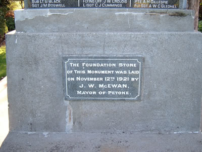 Petone memorial detail