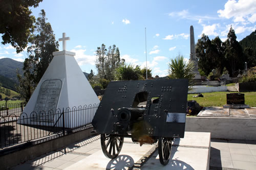 Skoda gun in cemetery