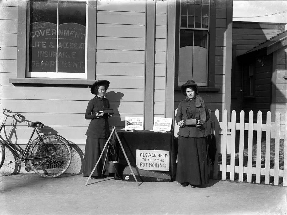 Two Salvationists collecting funds, 1907