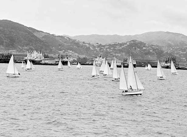 Start of the Wellington to Lyttelton yacht race