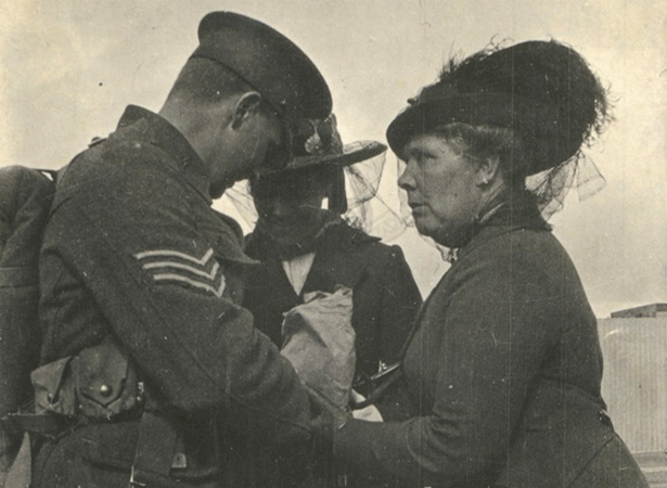 A mother farewells her son, October 1914