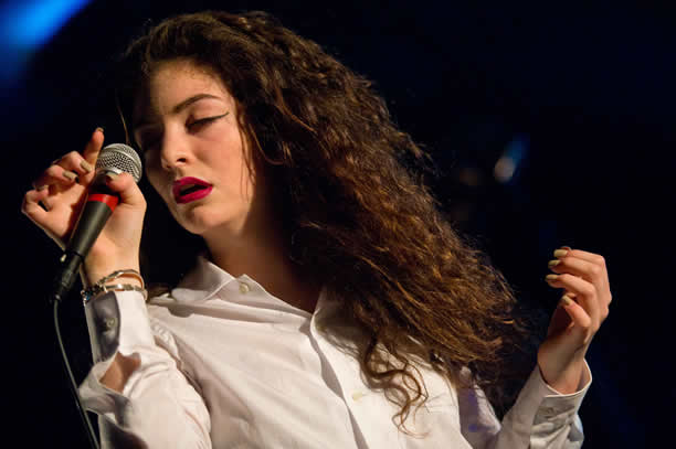 Lorde performing in Seattle in September 2013