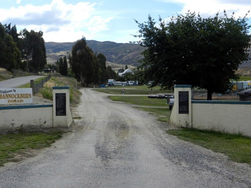 Bannockburn Domain memorial gates