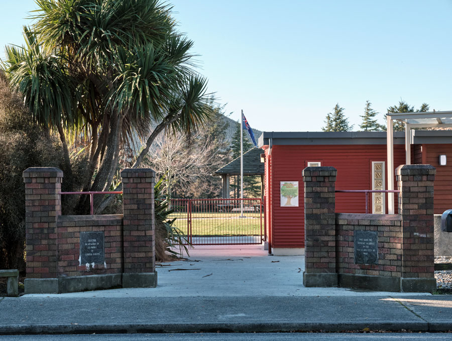 Clinton Primary School war memorial gates