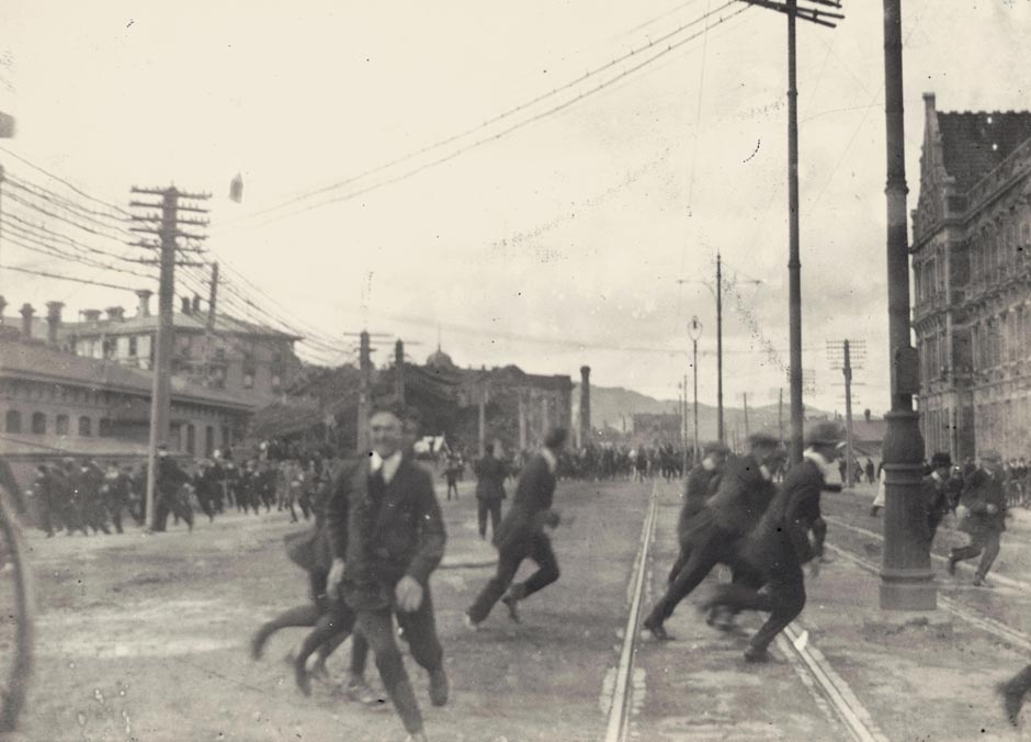 Battle of Featherston Street, Wellington, 1913