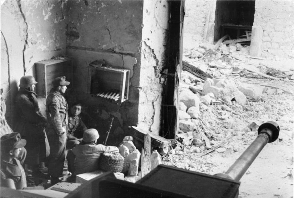 Germans in the ruins of Cassino