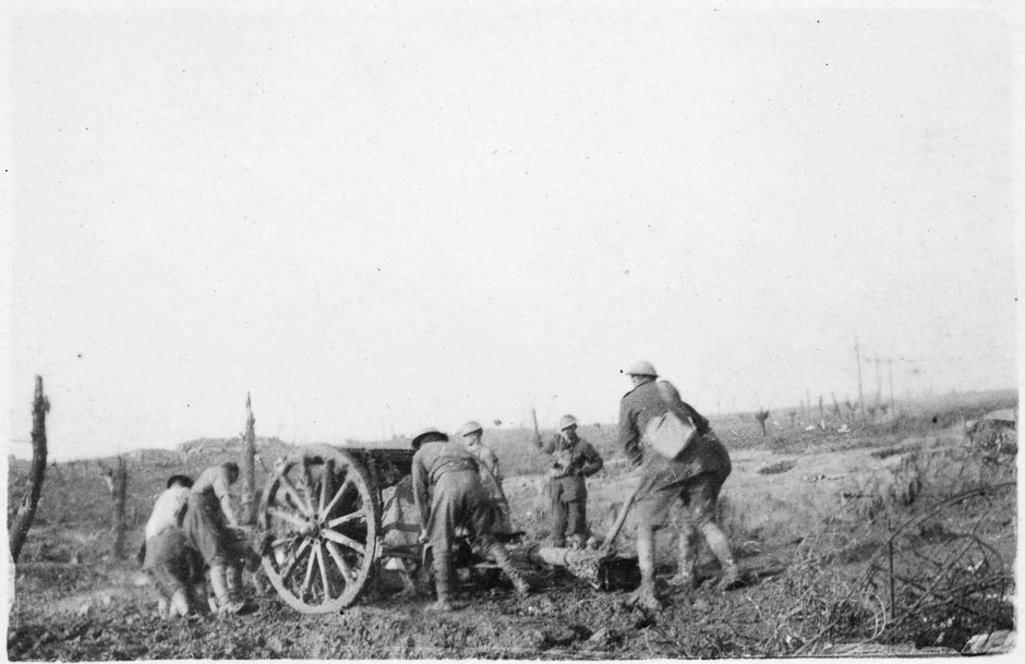 Gun crew at Passchendaele
