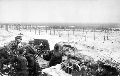 Austro-Hungarian machine gunners, Eastern Front 1917