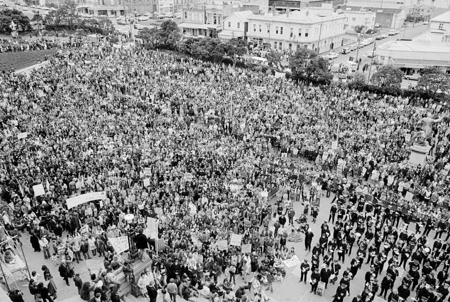 Jesus marchers at Parliament, 1972