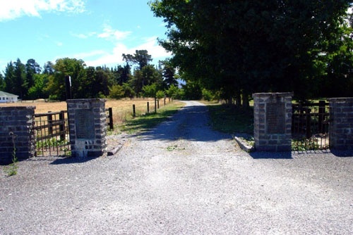 Culverden war memorial gate