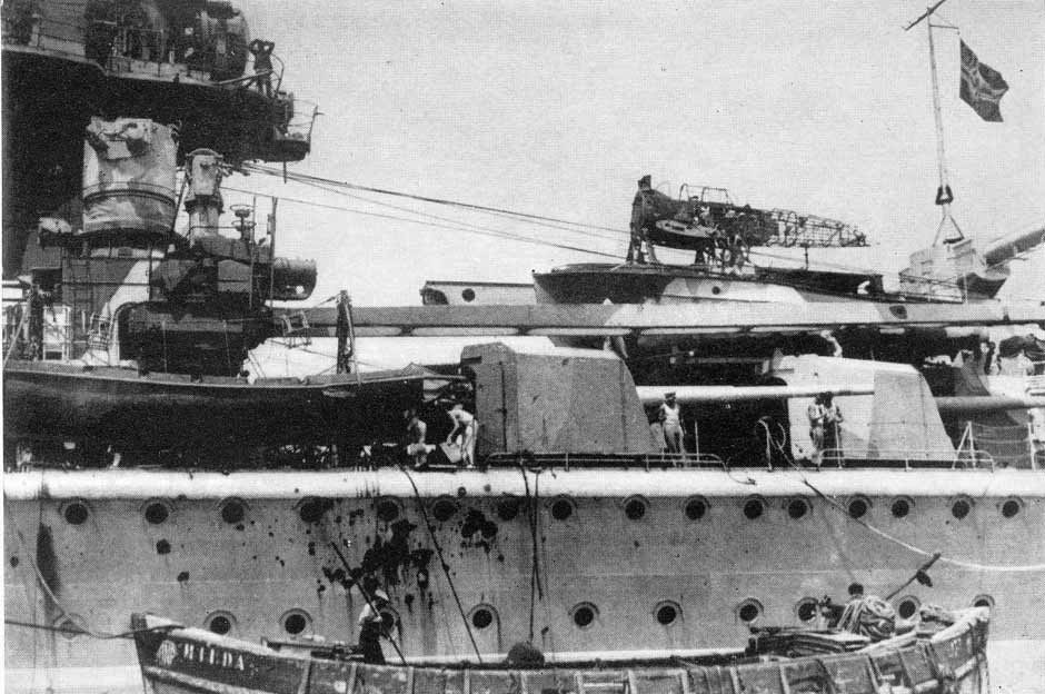 Damage to <em>Graf Spee</em>