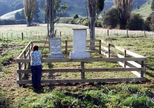 Kainaha cemetery NZ Wars memorials