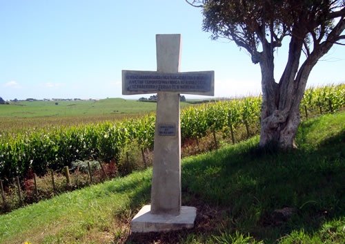 Māhoetahi NZ Wars memorial cross