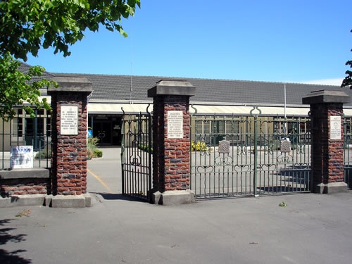 Fenwick Primary (formerly Oamaru South) School war memorial