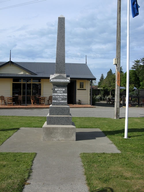Ōrari war memorial