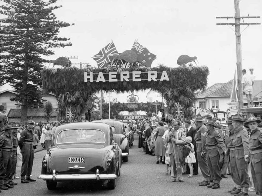 Royal farewell at New Plymouth, 1954