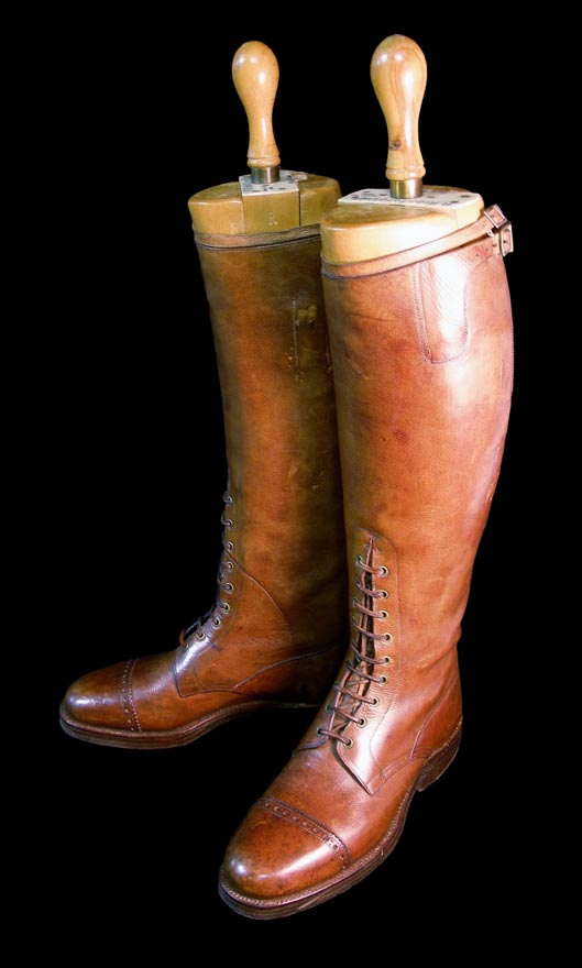 Officer's riding boots