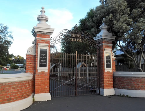 St Clair school war memorial, Dunedin