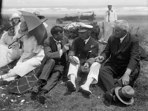 Viscount Jellicoe picnicking