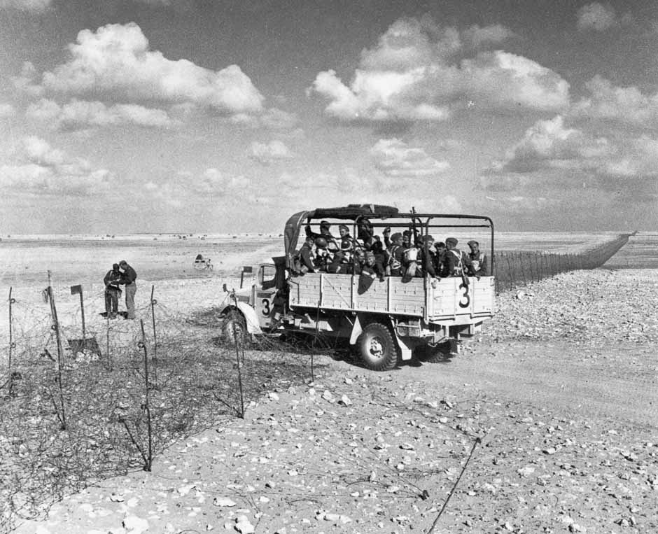 New Zealand troops enter Libya, 1941