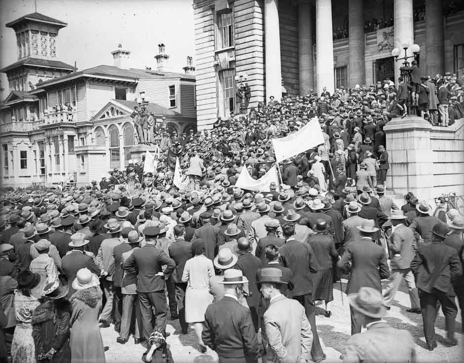 1930s protest outside Parliament