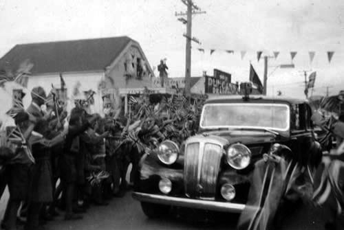 Royal visit to Upper Hutt, 1954