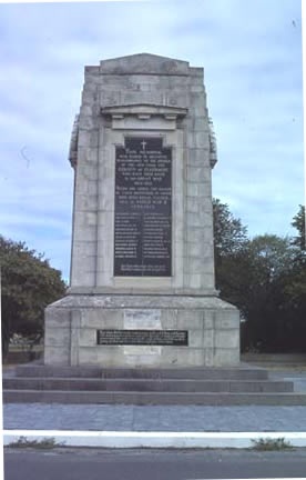 Leeston war memorial 