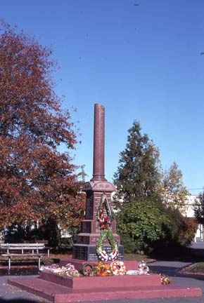 Carterton war memorial 