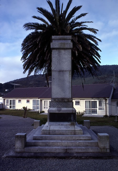 Greymouth war memorial 