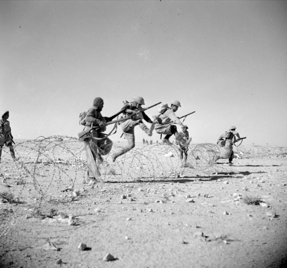 Maori soldiers training in Egypt