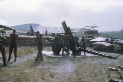 NZ 161 Battery  firing - Vietnam War