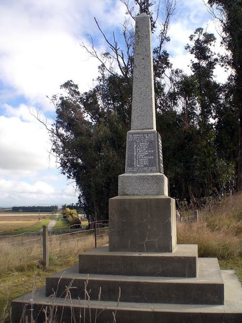 Lower Waitohi war memorial