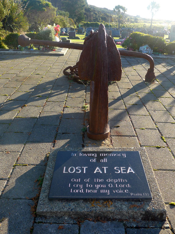 Lost at sea memorial, Bluff