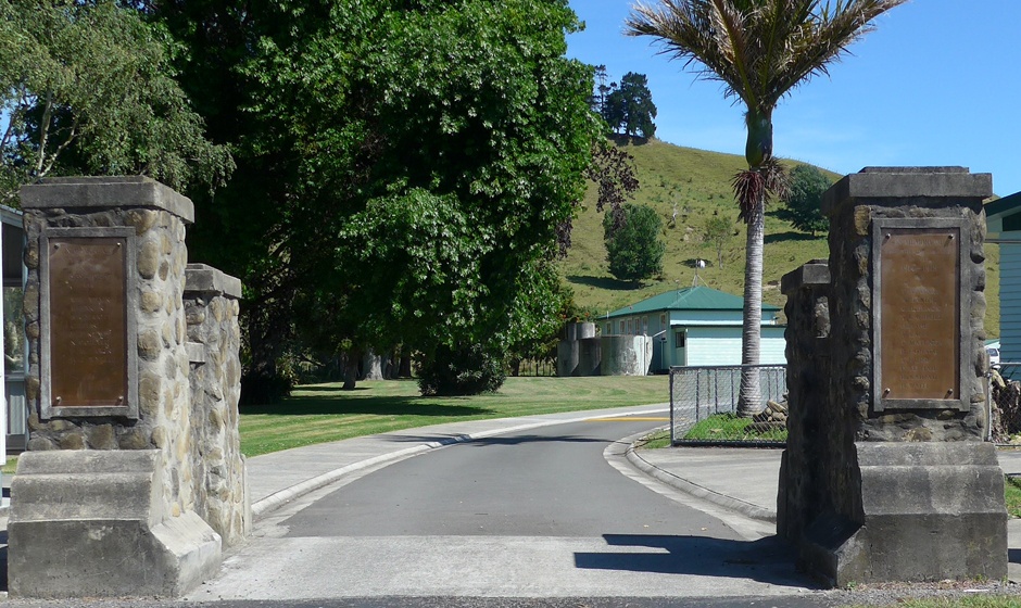 Muriwai School Memorial Gates