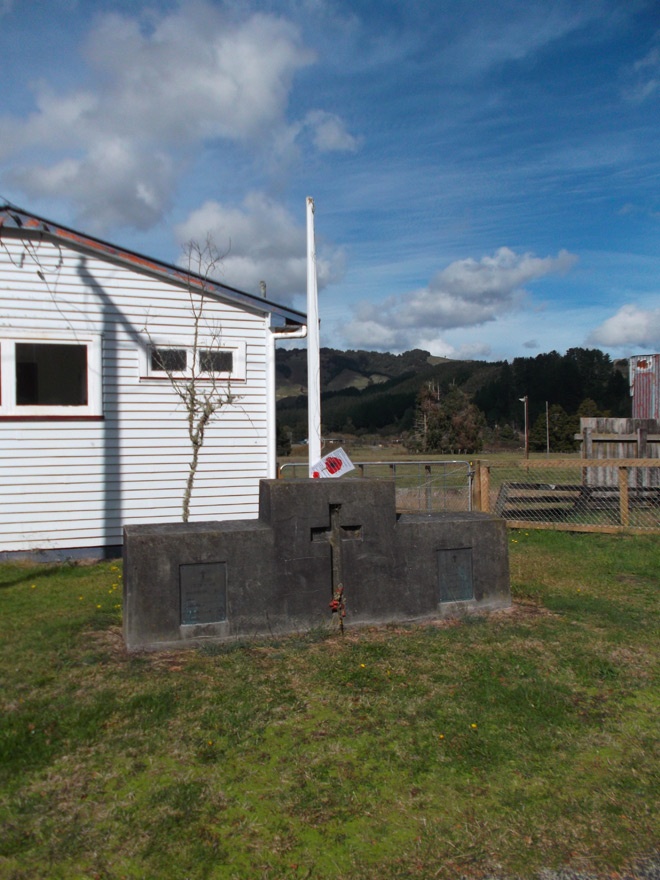 Ōngarue war memorial