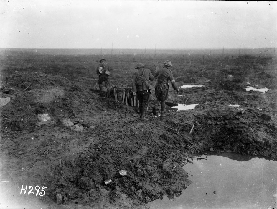 New Zealand signallers running out wire
