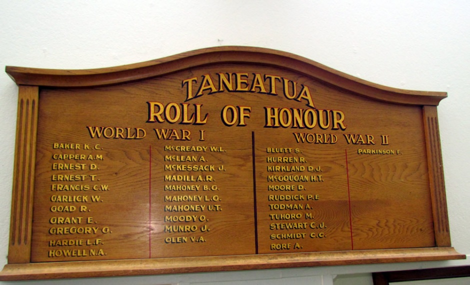 Tāneatua hall roll of honour