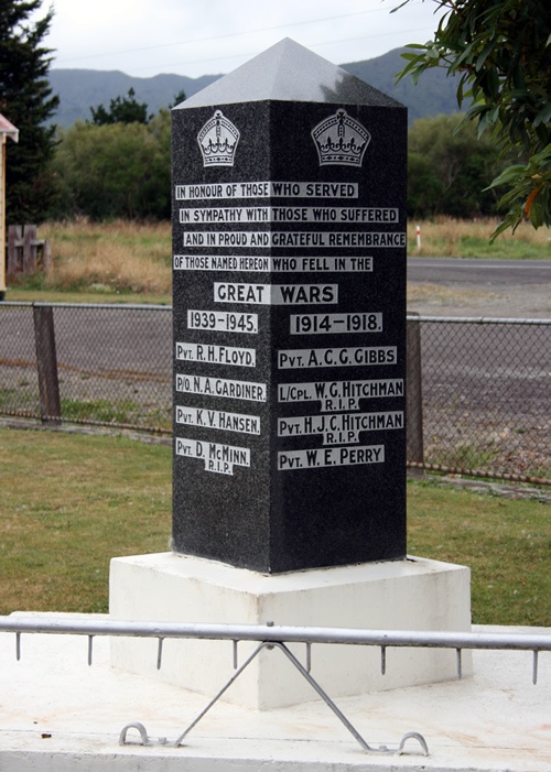 Te Rehunga war memorial