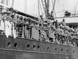 Māori soldiers sail to war