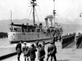 HMS <em>Philomel</em> berthing at Wellington