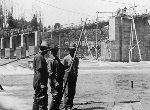 Kawarau Falls Dam, 1925
