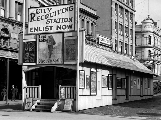 Auckland recruiting station, 1917